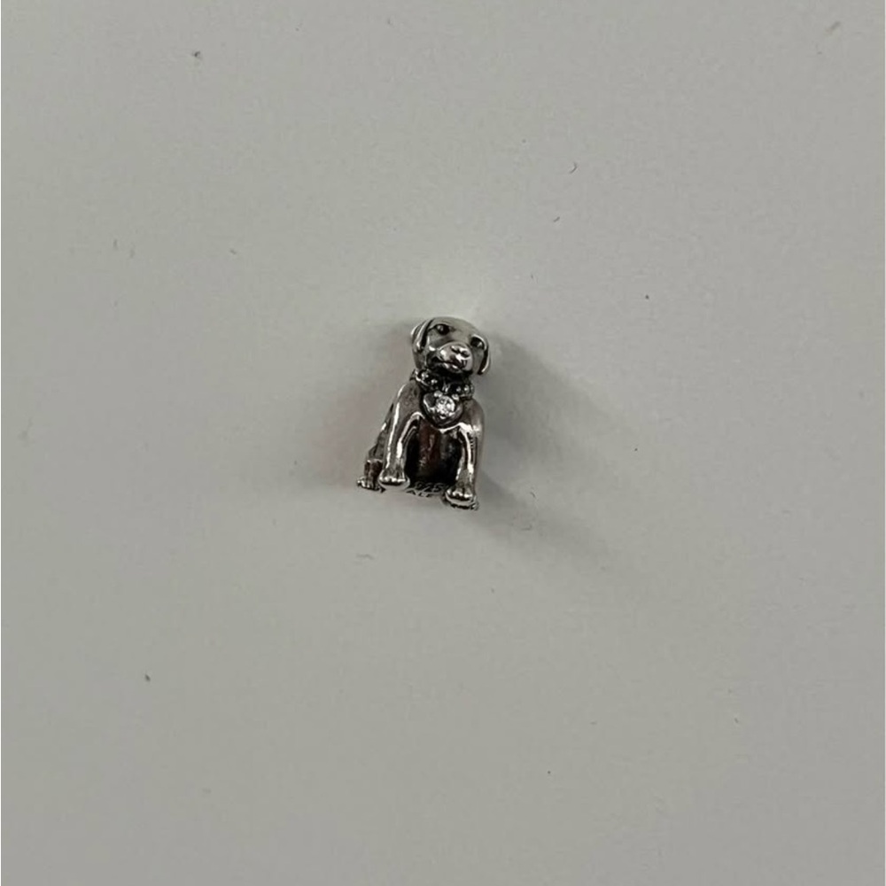 Pandora Labrador dog charm